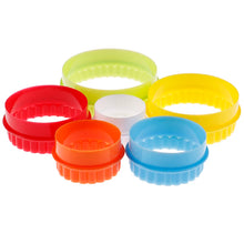 Charger l'image dans la galerie, 6Pcs Round/Flower Shaped Dough Cutting Tool Kitchen Gadgets Dumplings Cutter
