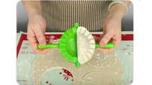 Charger l'image dans la galerie, Useful Kitchens Accessories Things For Kitchen Gadgets Items Make Dumplings Pastry Molds Clip Plastic Mold Set Household Use Bar