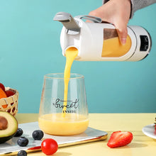Charger l'image dans la galerie, Portable blender charging via USB cable